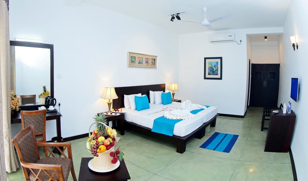 Coco Royal Beach Resort Калутара Экстерьер фото